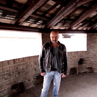 PHOTOSHOOTING IN FORLIMPOPOLI'S CASTLE